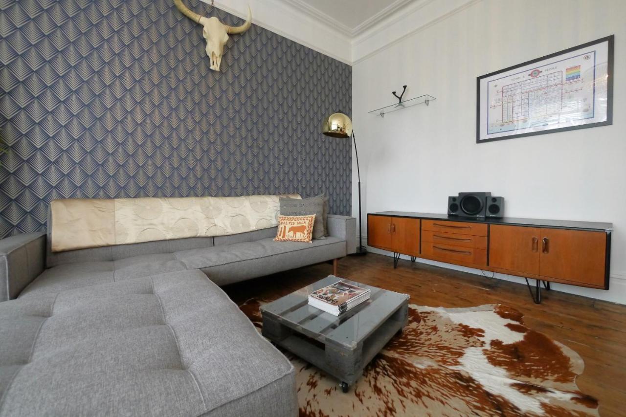 Quirky Spacious Ground Floor Victorian Garden Flat 沃辛 外观 照片