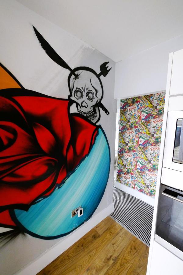 Quirky Spacious Ground Floor Victorian Garden Flat 沃辛 外观 照片